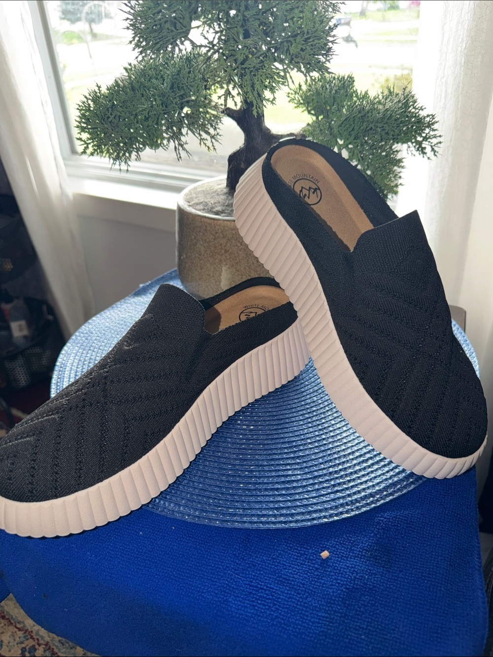 White Mountain Dystant Platform Mule Black Knit Slip On Shoes